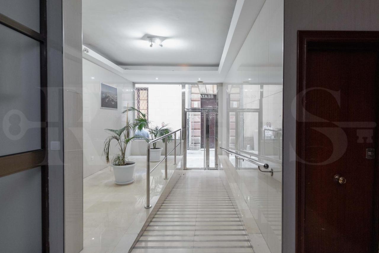 Cosy Flat With Private Balcony - Historic Center By Rems Apartment มาลากา ภายนอก รูปภาพ